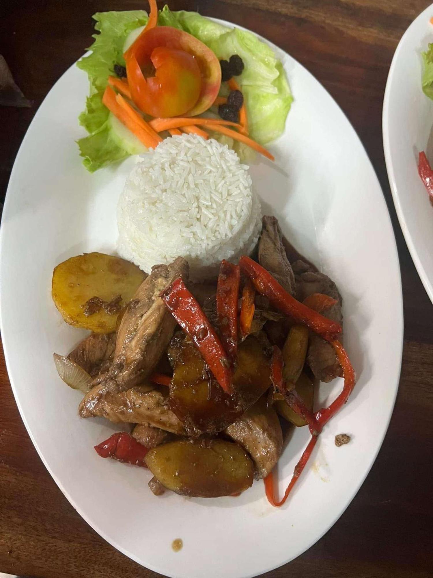 Ice Bear Bar & Tourist Inn Dauis