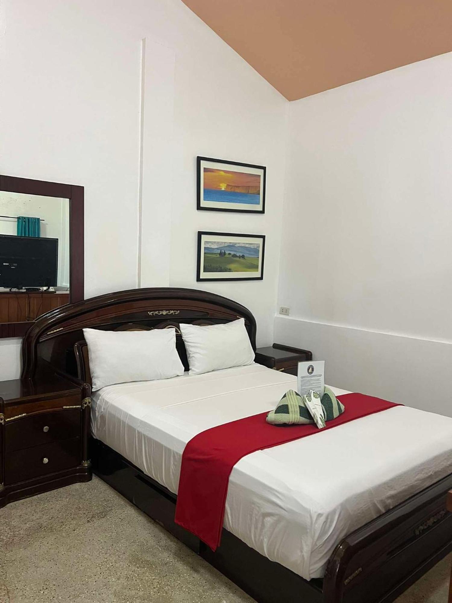 Ice Bear Bar & Tourist Inn